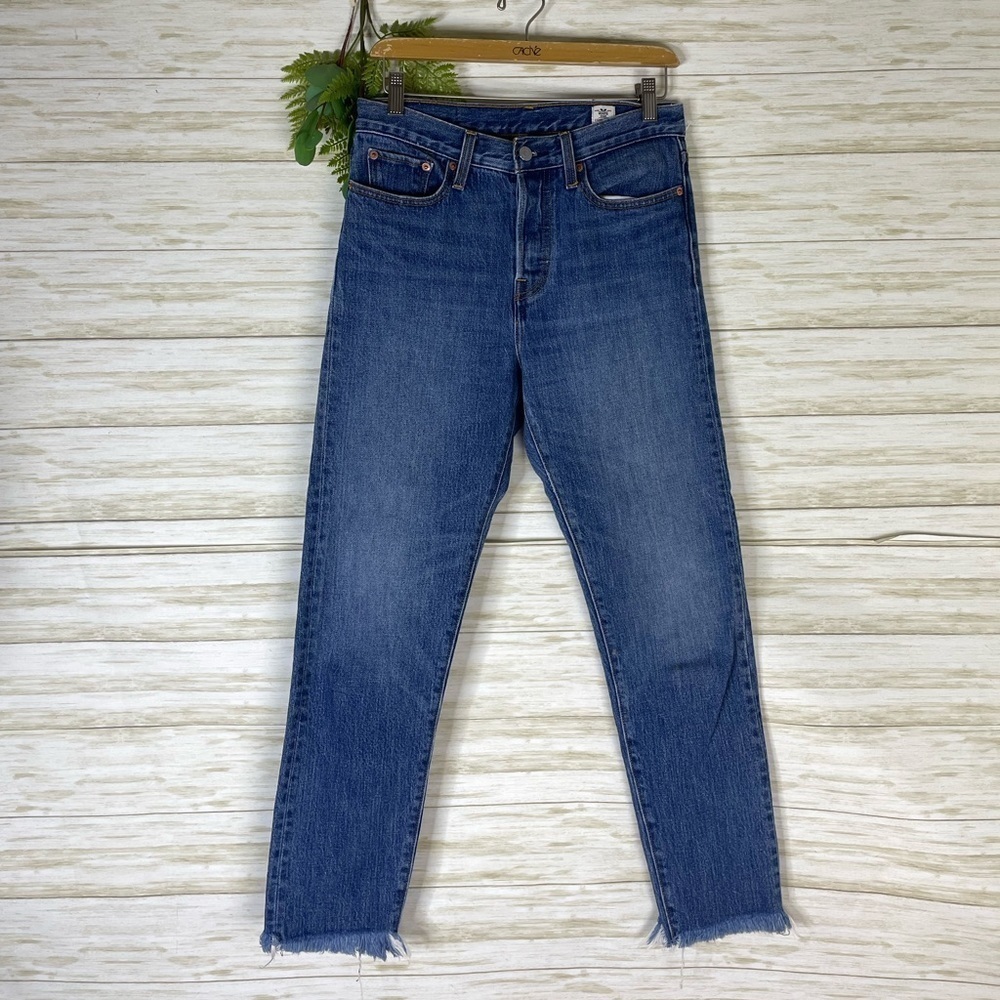Levi’s Mediumwash Raw Hem White Oak Cone Denim